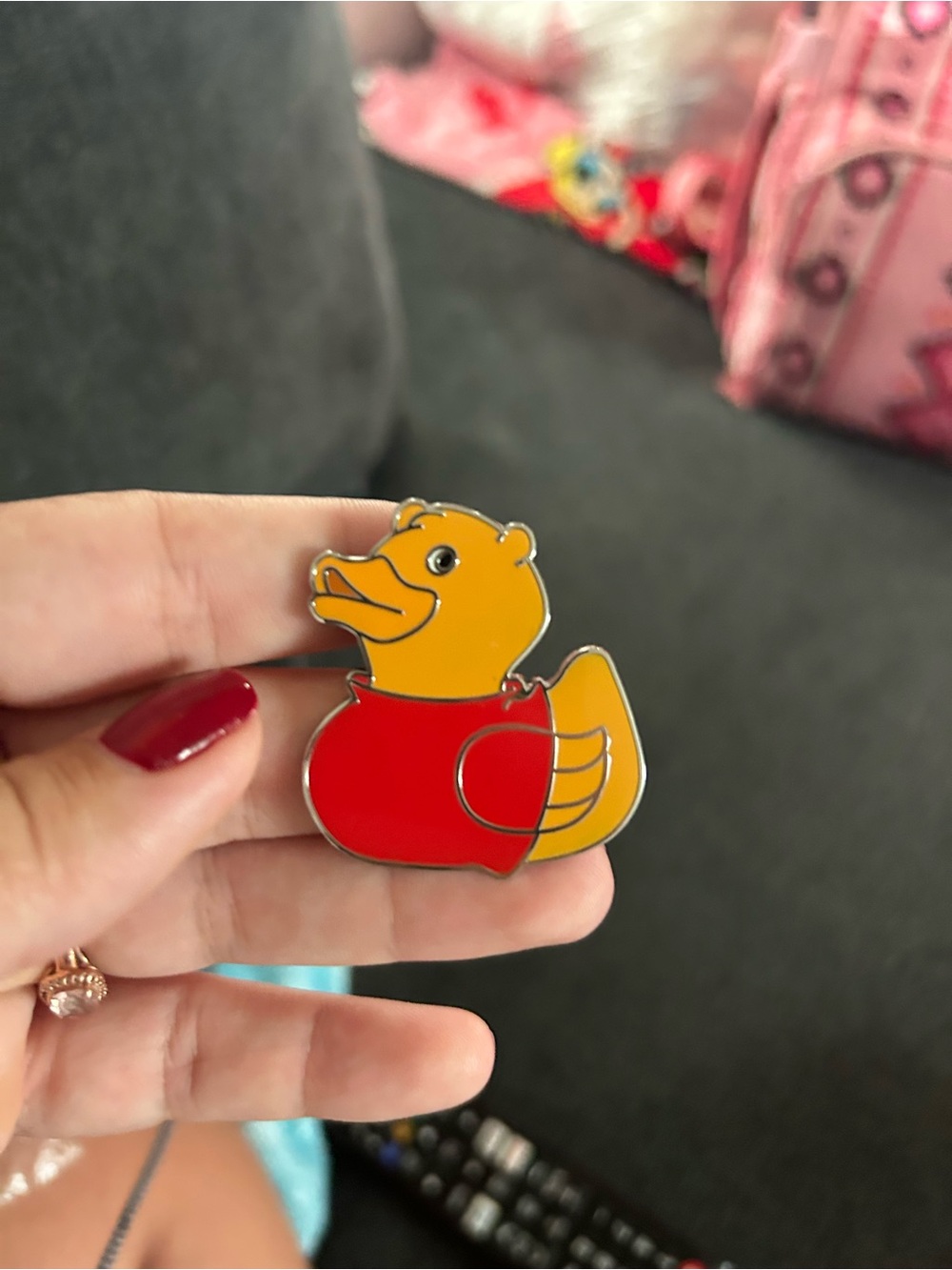 Disney Ducks Pin Winnie the Pooh